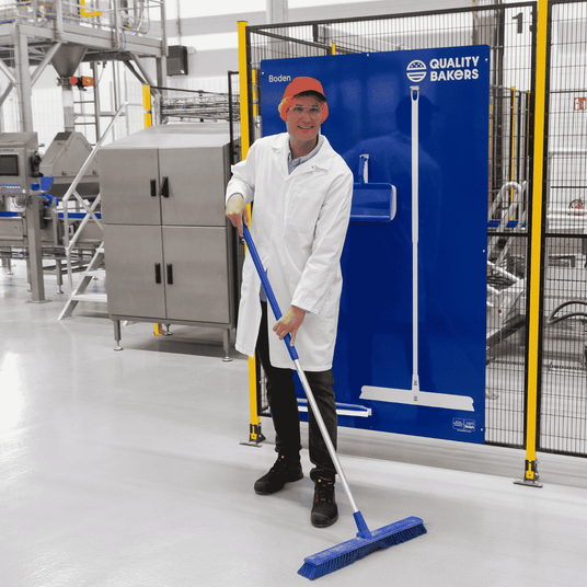Schattenwand in der Lebensmittelindustrie  zur sicheren und ordentlichen Aufbewahrung. Hygiene und HACCP Richtlinien werden hier groß geschrieben. 