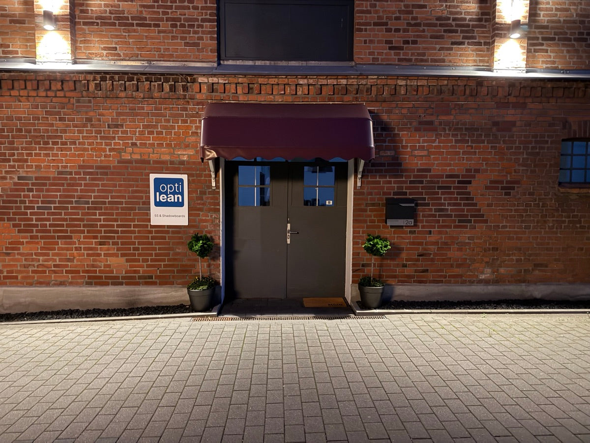 Unser Firmensitz und Showroom in Ahrensburg mit dem opti lean Eingang